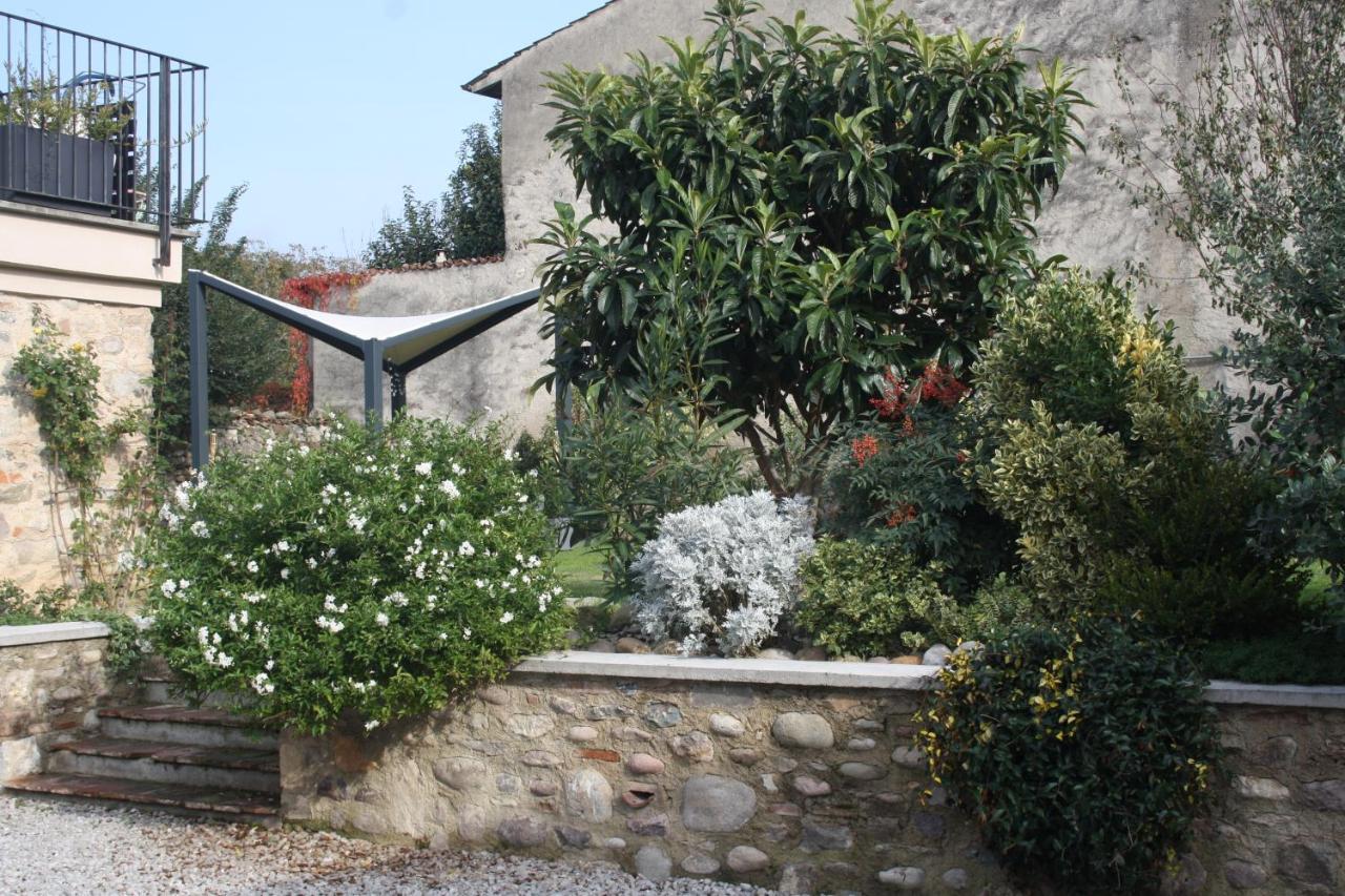 Cascina San Martino Bed & Breakfast Passirano ภายนอก รูปภาพ